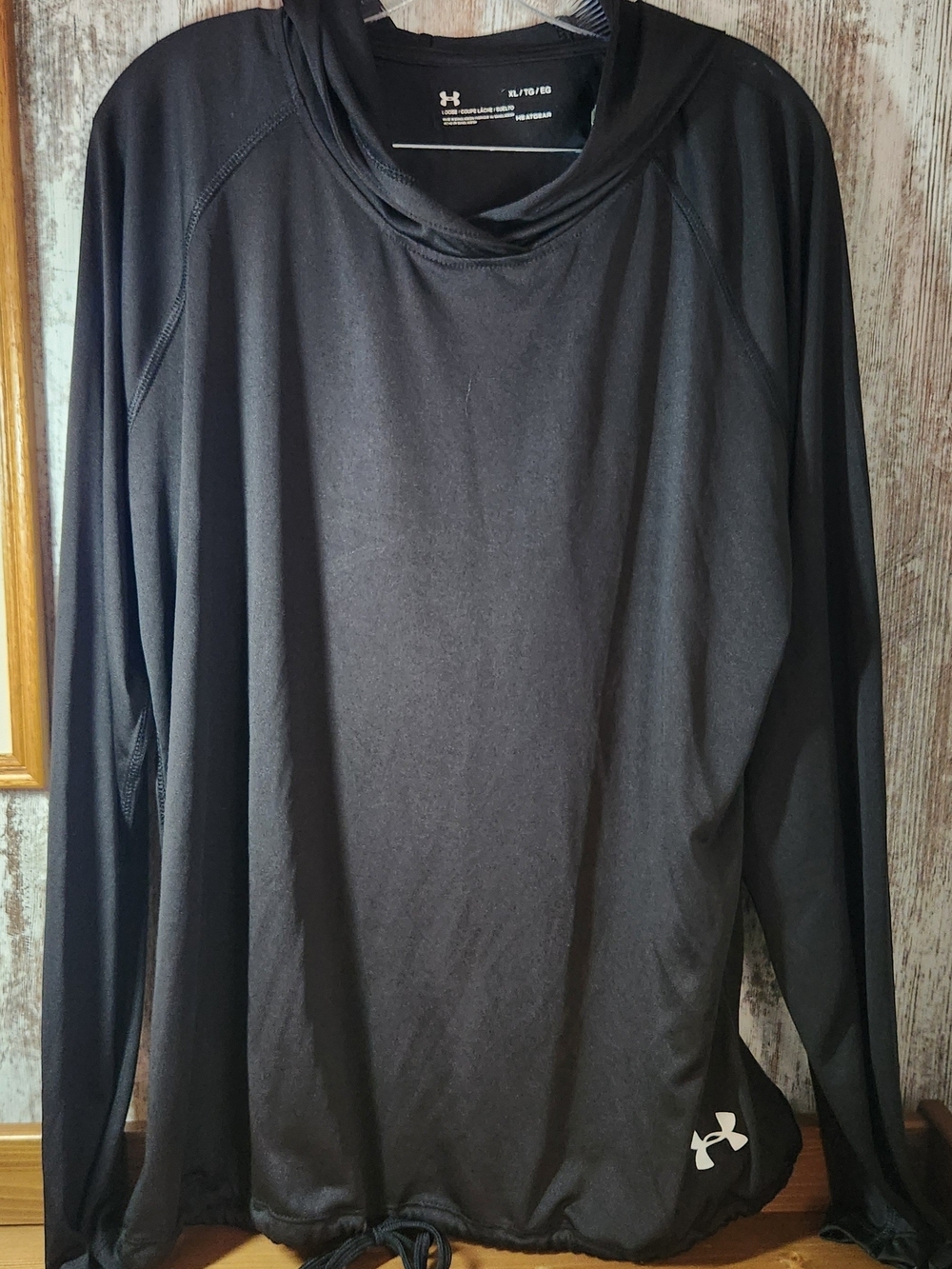 Under Armour Hoodie Pullover Sweatshirt Loose Fit Women’s Size XL Black Like New